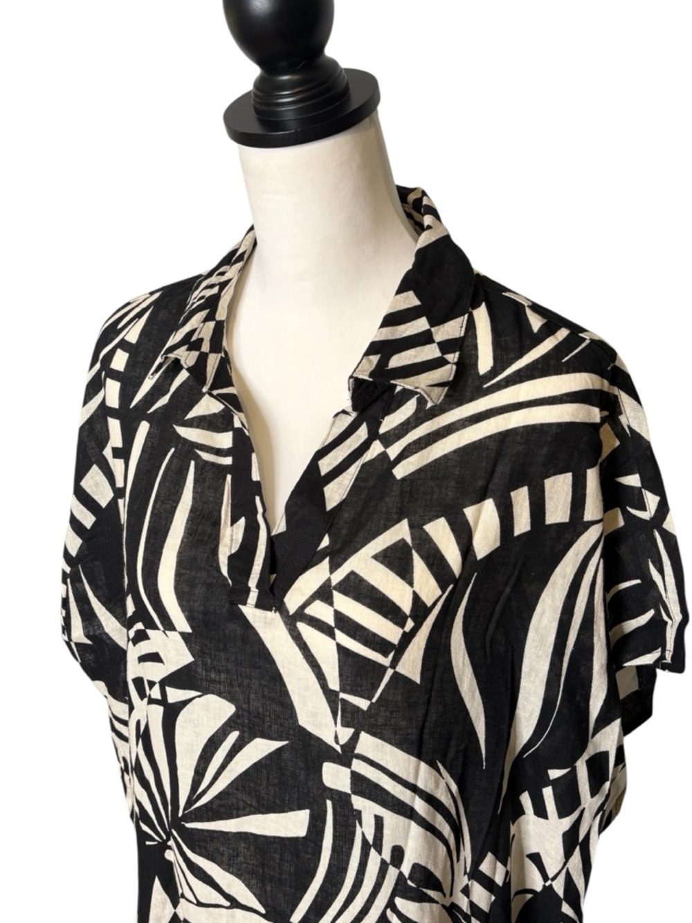 Tahari Linen Blend Kaftan Maxi Dress Black Off-White Geo Leaf Print • Size L - Picture 6 of 12
